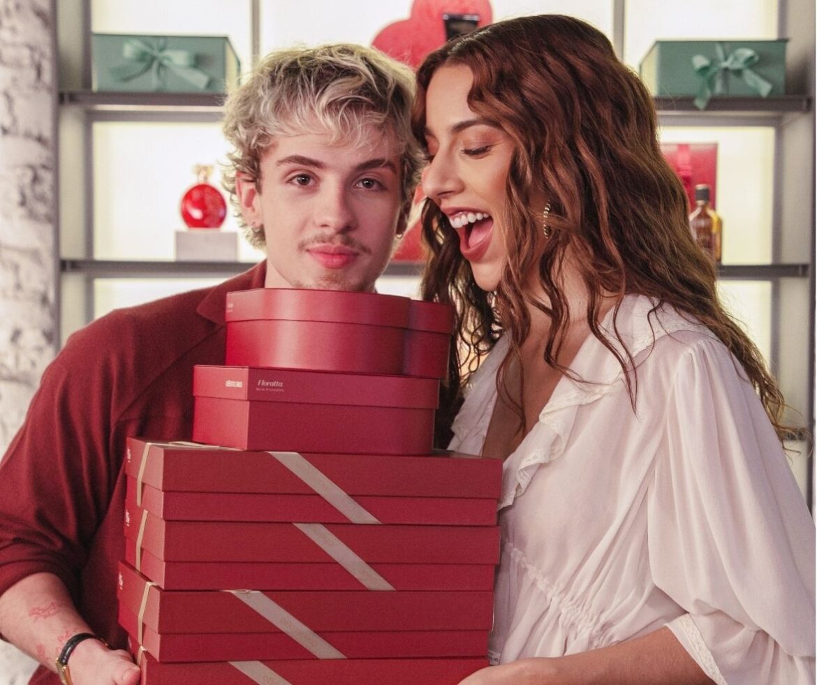 Pela primeira vez em um comercial de Dia dos Namorados, Marina Sena e Juliano Floss estrelam campanha do Boticário