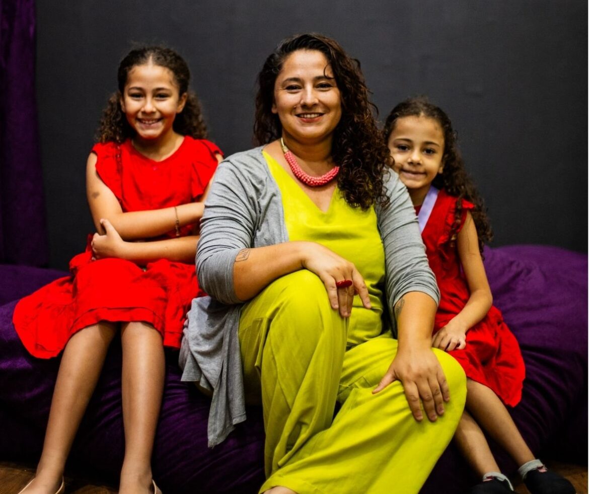 Exposição “Festa de Olhar” celebra a fotografia de Tatiana Reis na Galeria Risofloras