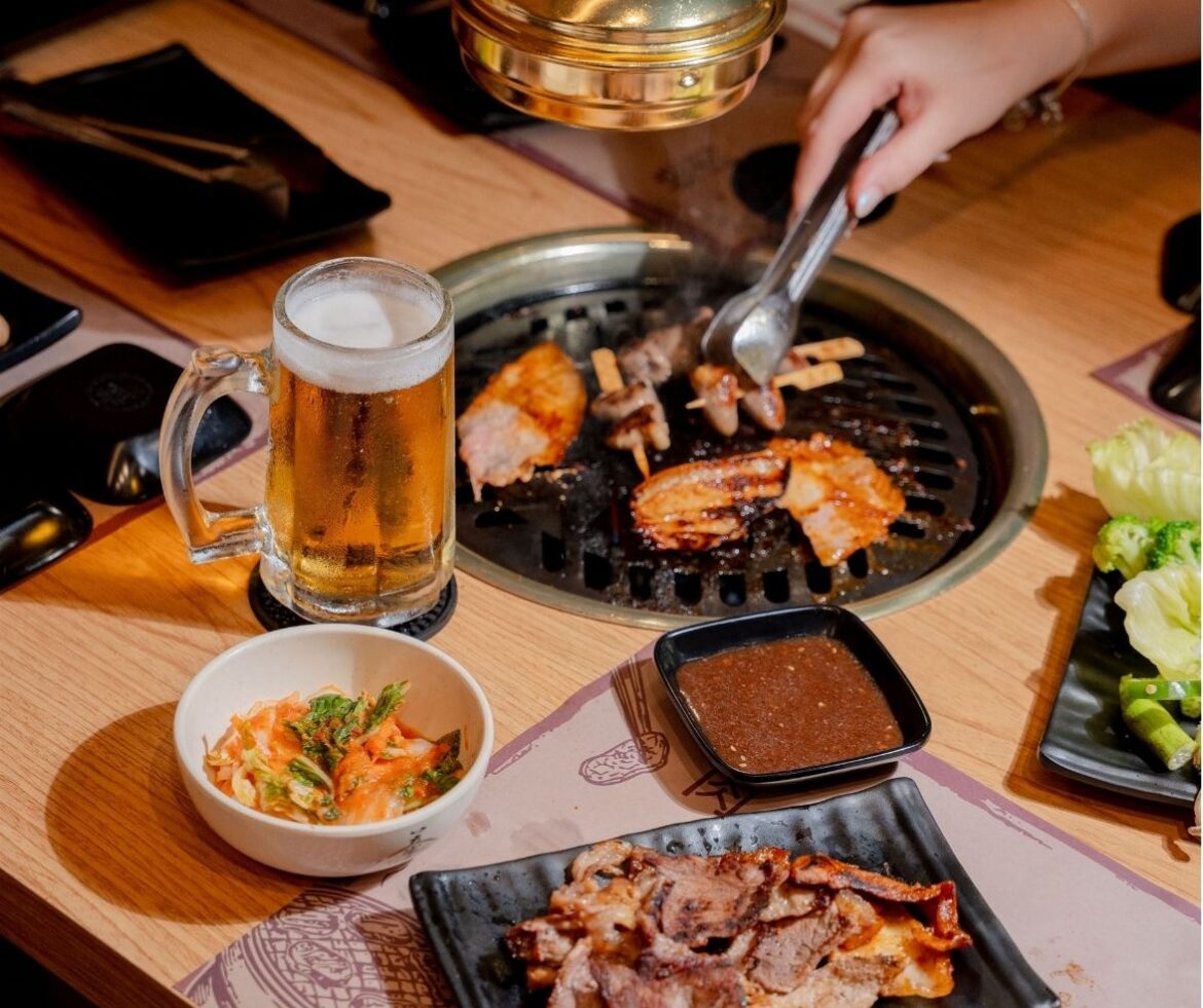 Yakinikuya transforma os jogos da Copa em experiência gastronômica para grupos e torcedores em Brasília