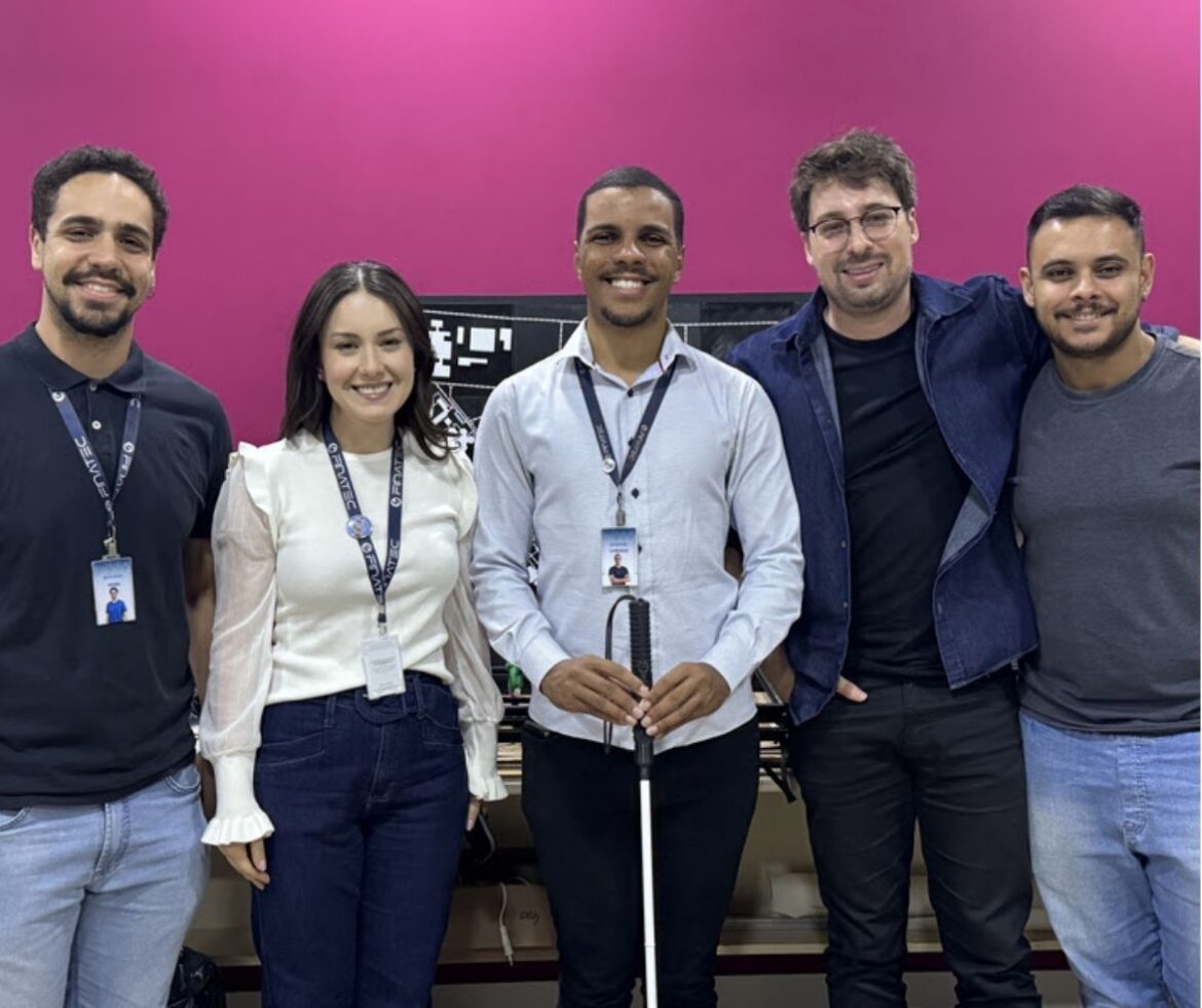 Bengala inteligente desenvolvida na UnB conquista reconhecimento nacional com foco em acessibilidade e autonomia