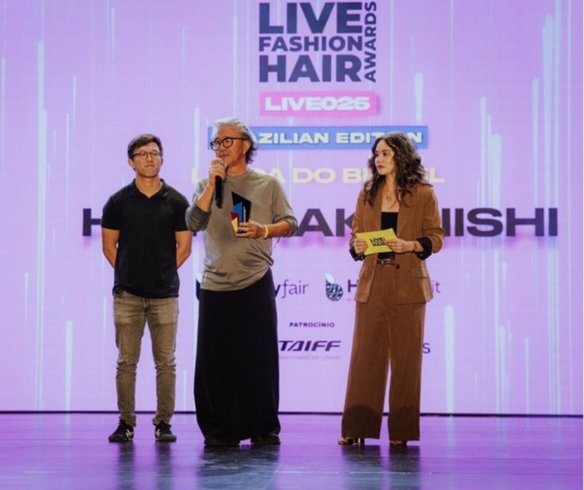 Hélio Nakanishi, fundador do Grupo Helio, recebe título de "Lenda do Brasil" em uma das maiores premiações internacionais da beleza
