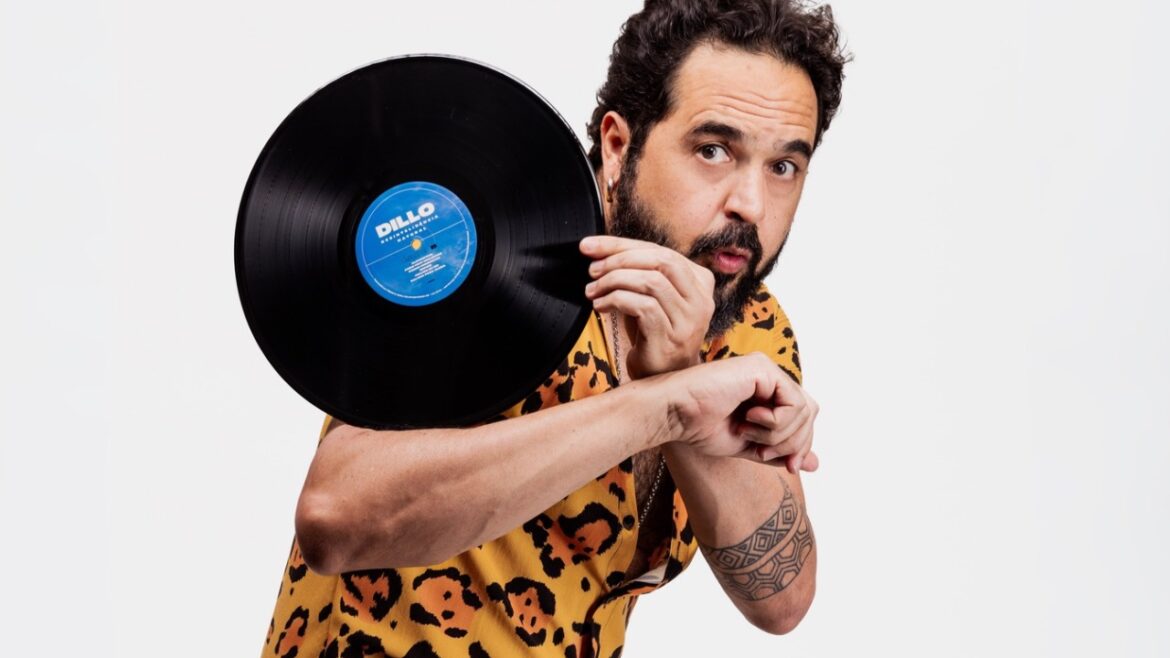 Desinteligência Natural: audição comentada + show de lançamento